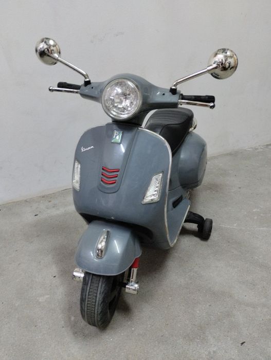 Mota Vespa a bateria