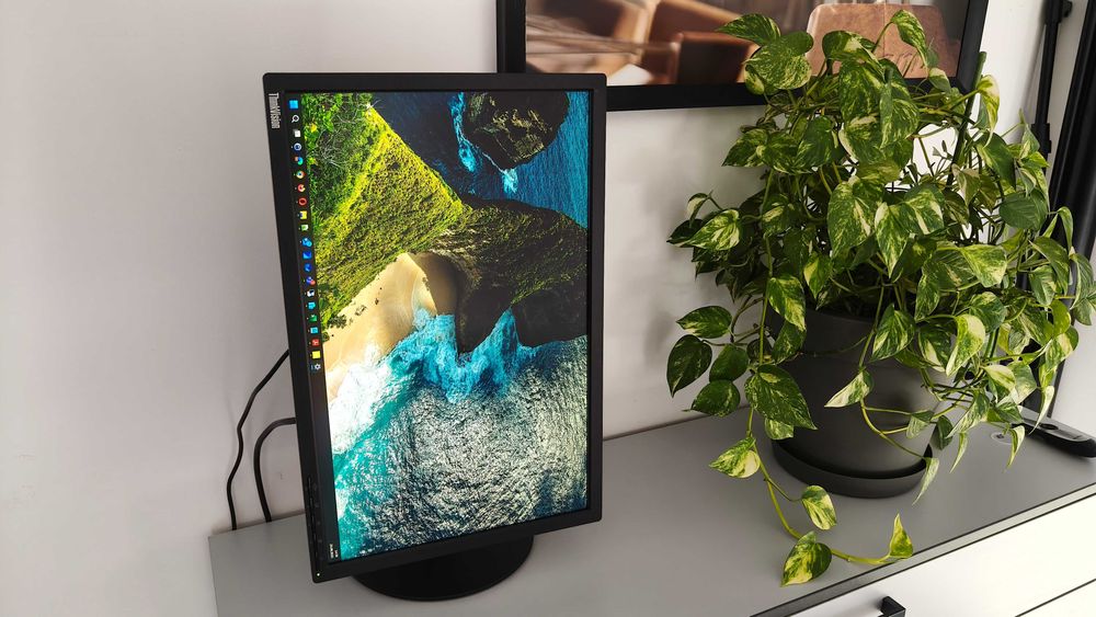 Monitor LED Lenovo T2254pc 22" 1680x1050 5ms PIVOT HDMI VGA DP faktura