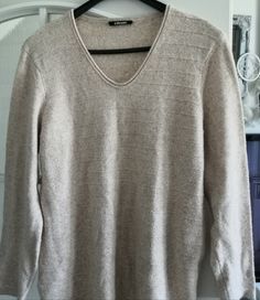 Sweterek beżowy Olsen