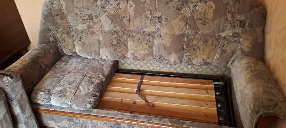 Диван для вітальні