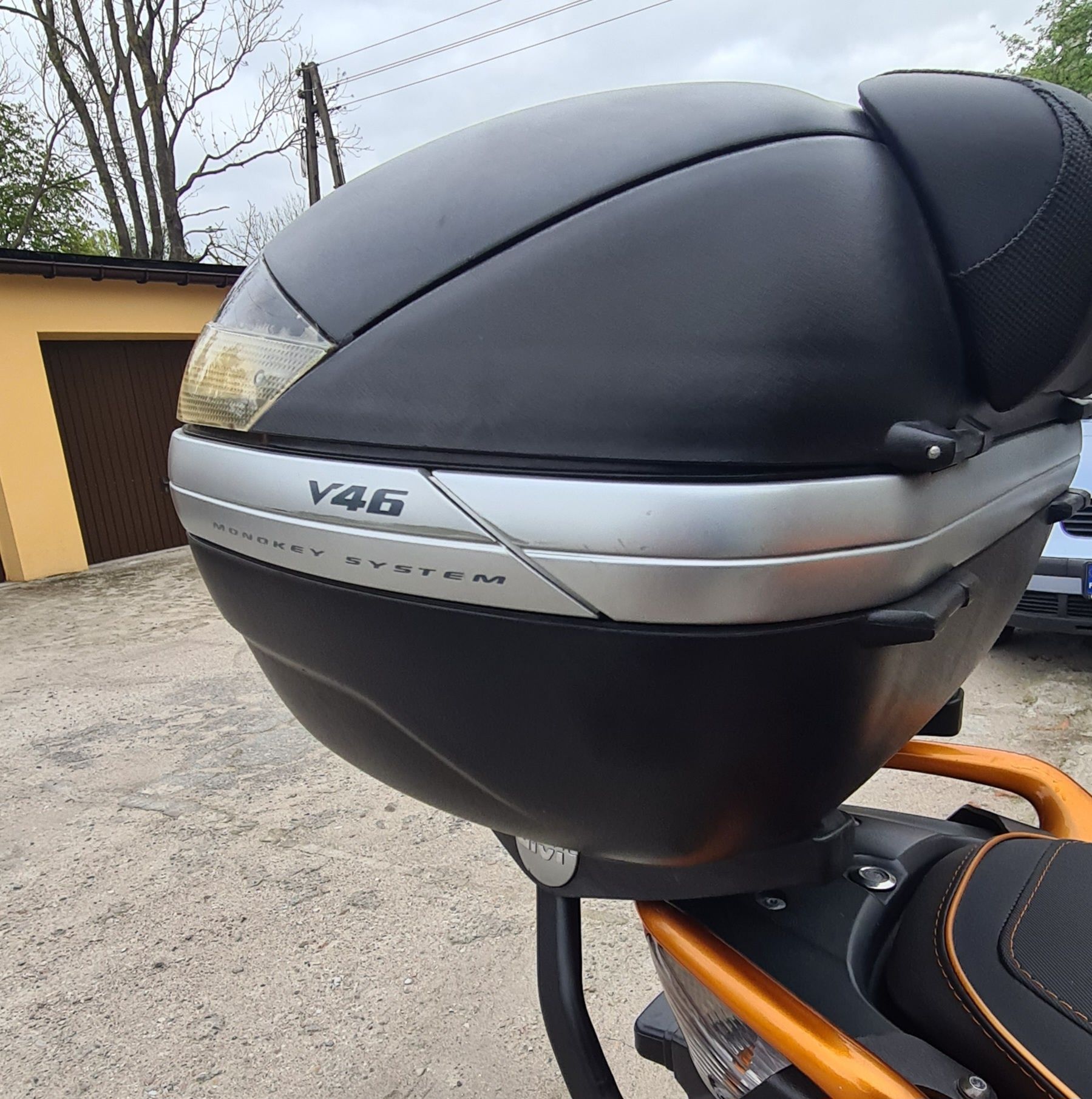 Kufer centralny Givi V46