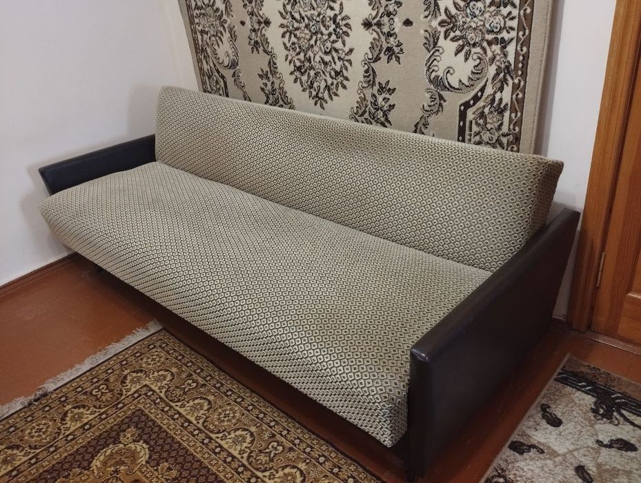 Диван часів СССР