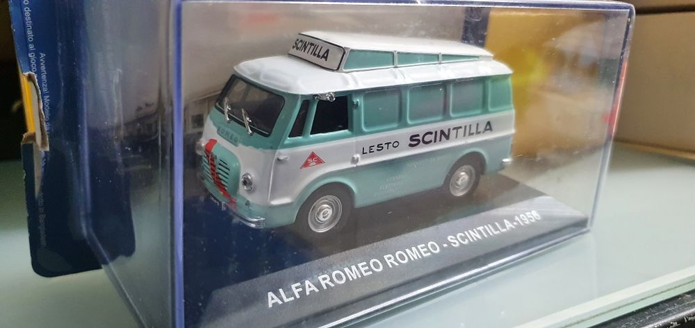 Miniatura Alfa Romeu Romeu scintilla 1956 altaya