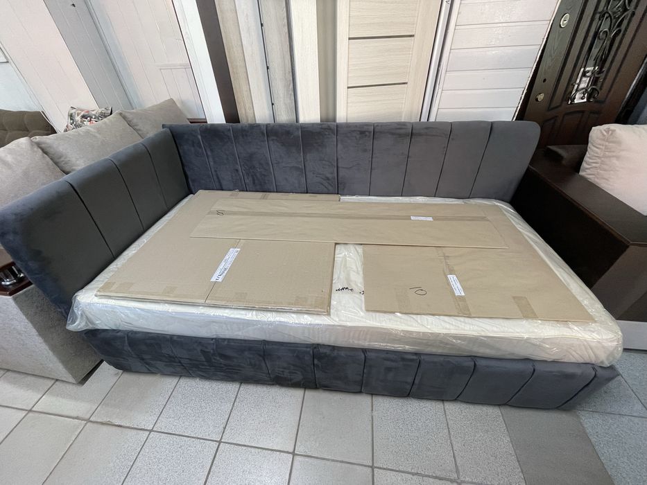 Диван, ліжко, прихожа, стільці, шафа-купе