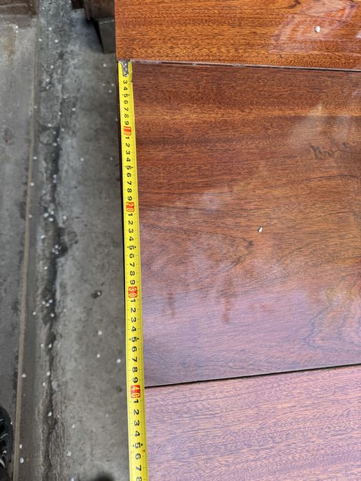 Продам стол обеденный размер 120см на 80см + раскладывается до 160см