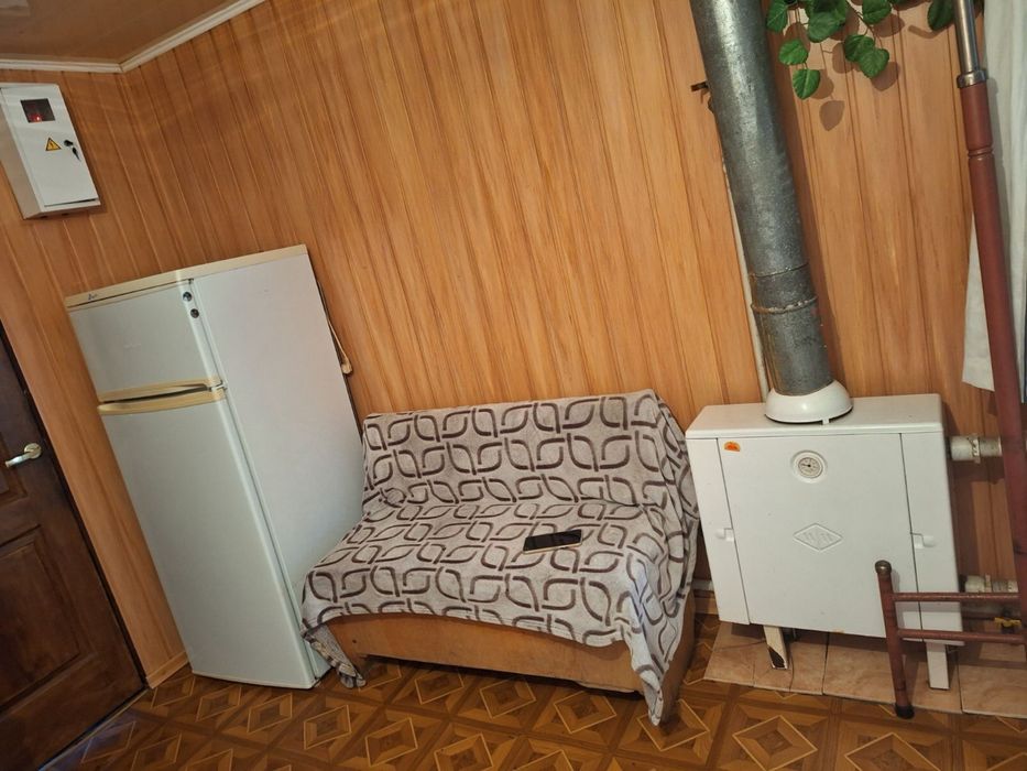 Здам пів будинка