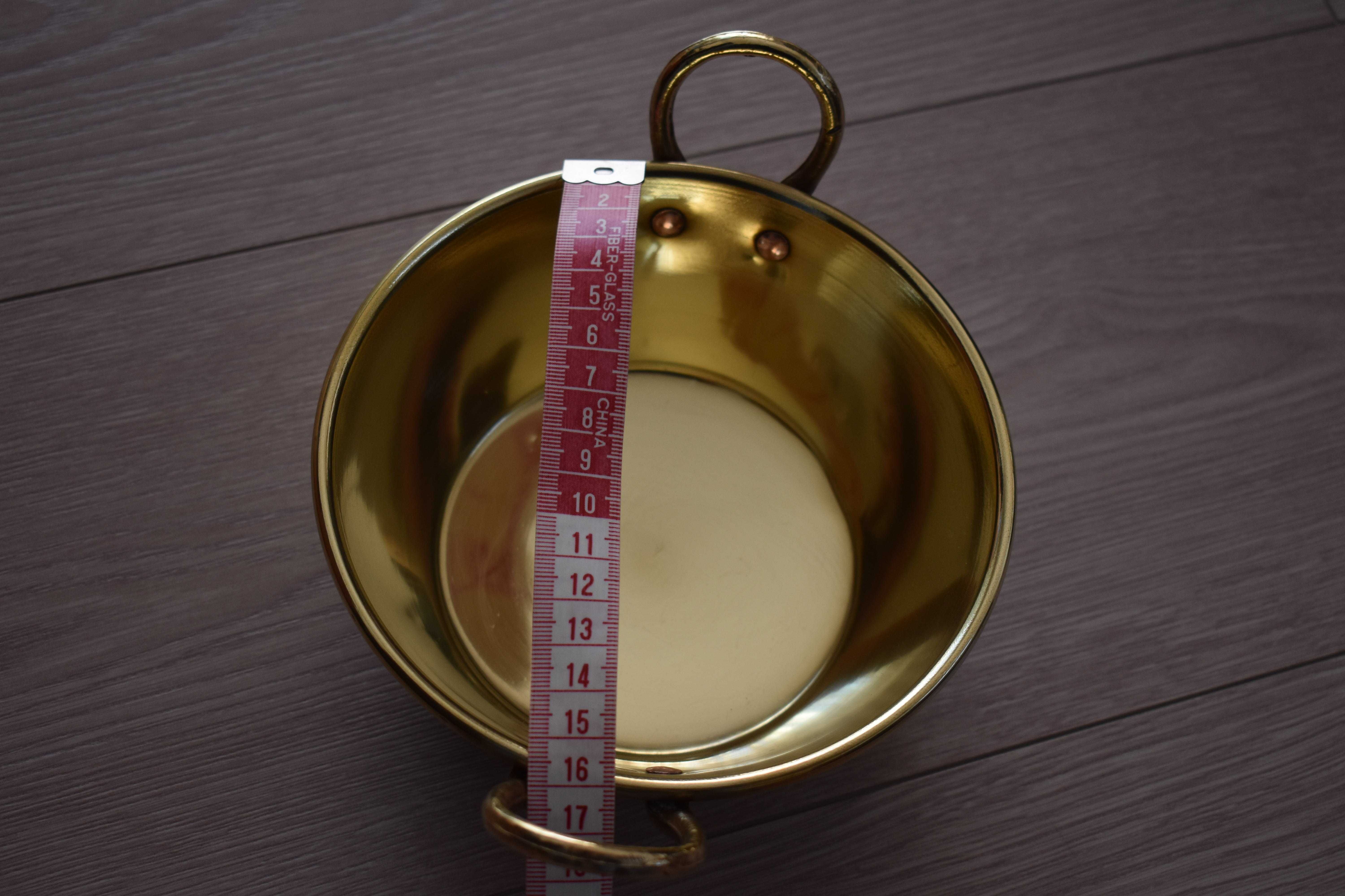 Tacho metálico de 18 cm
