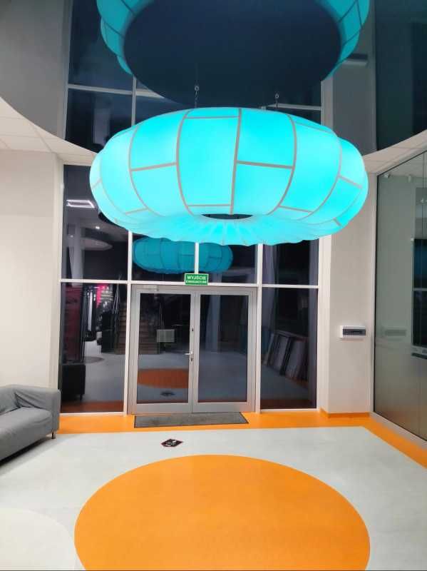 duża lampa dekoracyjna /hotel/ hol /recepcja/salon meblowy