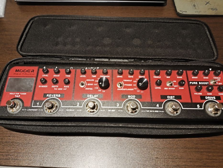 Pedaleira Mooer RedTruck pedais