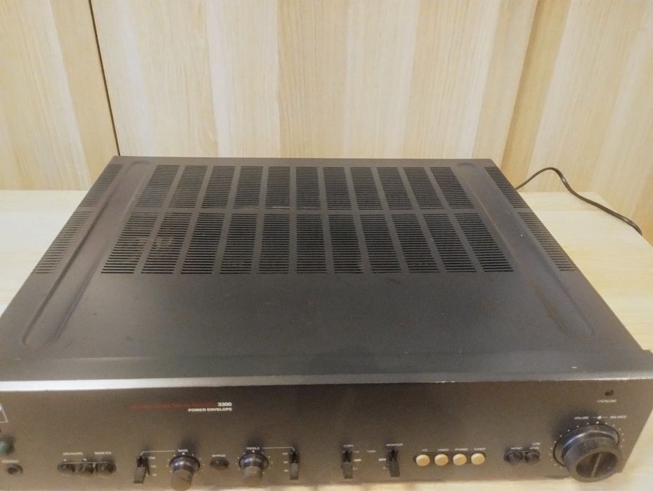 NAD 3300 monitor series - świetnie brzmiący wzmacniacz stereo