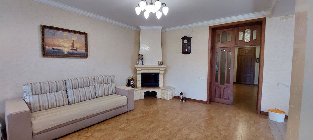 Елітний будинок з розкішним садом в Білоцерківському районі