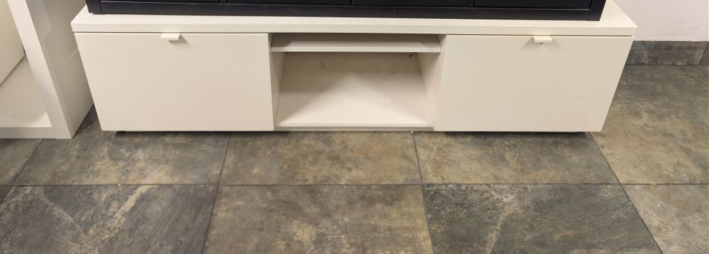 Movel TV IKEA branco