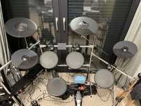 Perkuja elektroniczna, Yamaha, Alesis dm 5