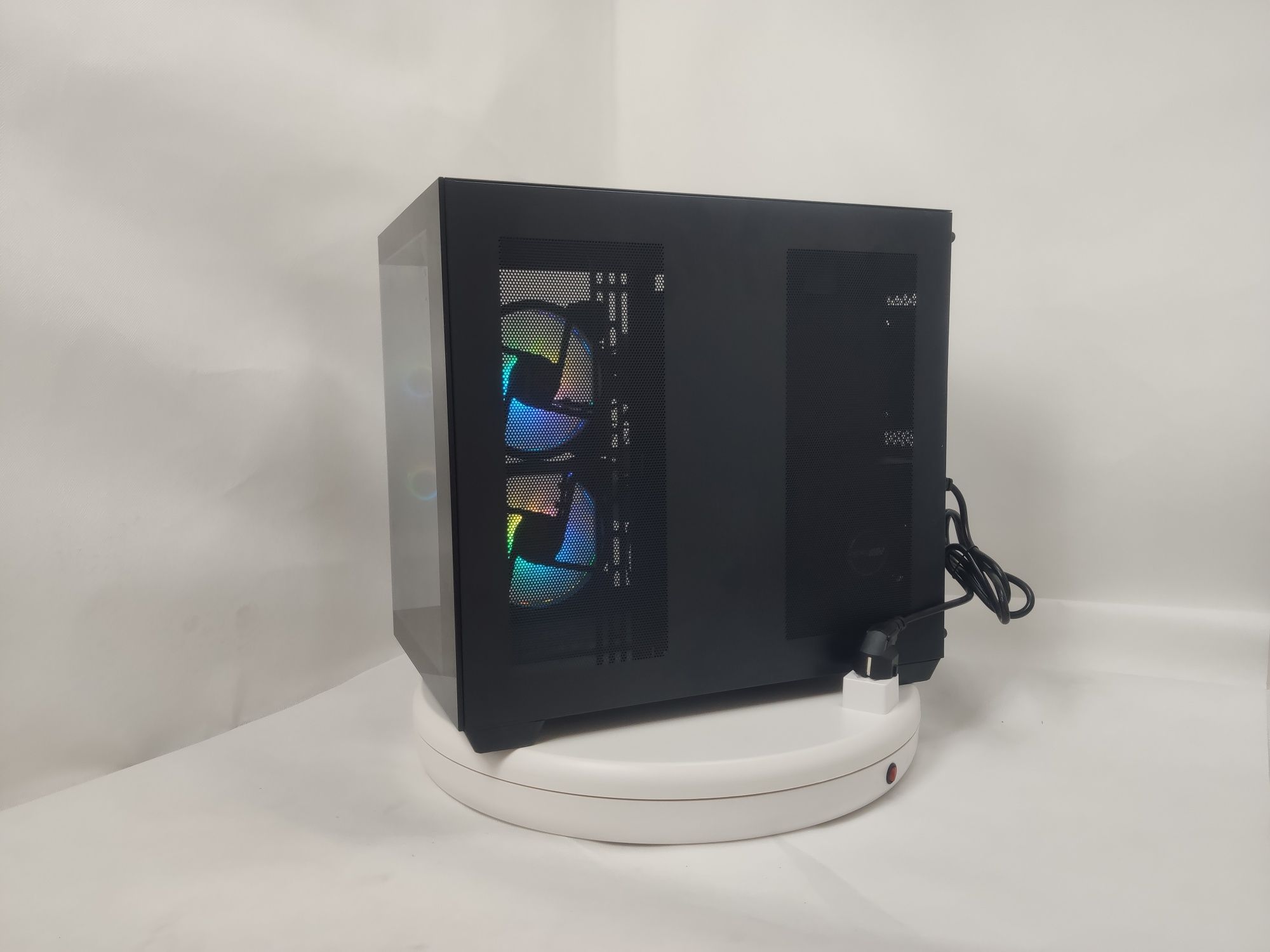 Komputer Gamingowy Ryzen 7 9800X3D,RTX 5070 Ti,32 GB,SSD,Win 11,USDT