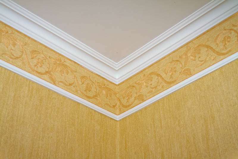 Поклейка обоев (малярные работы)