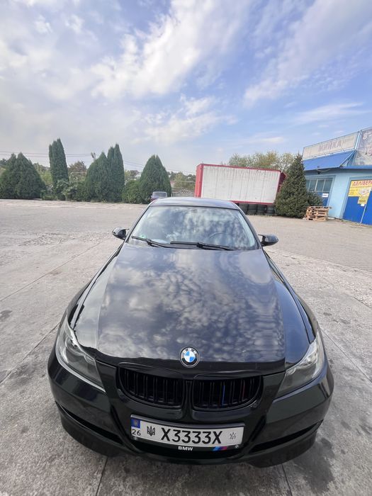 BMW E90  320D Performance