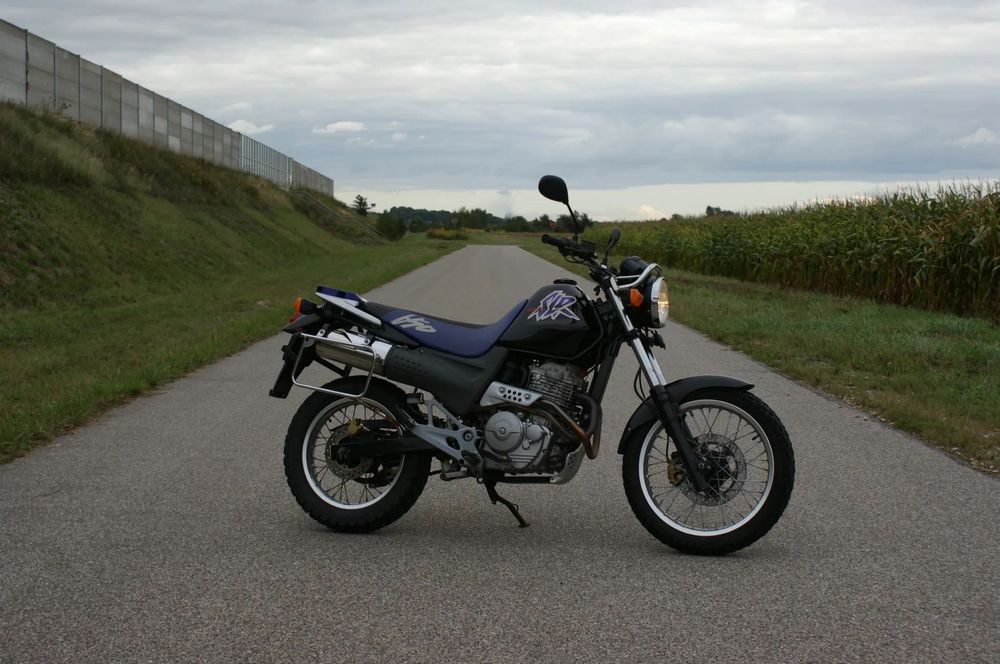 Honda SL Honda SLR 650 na A2