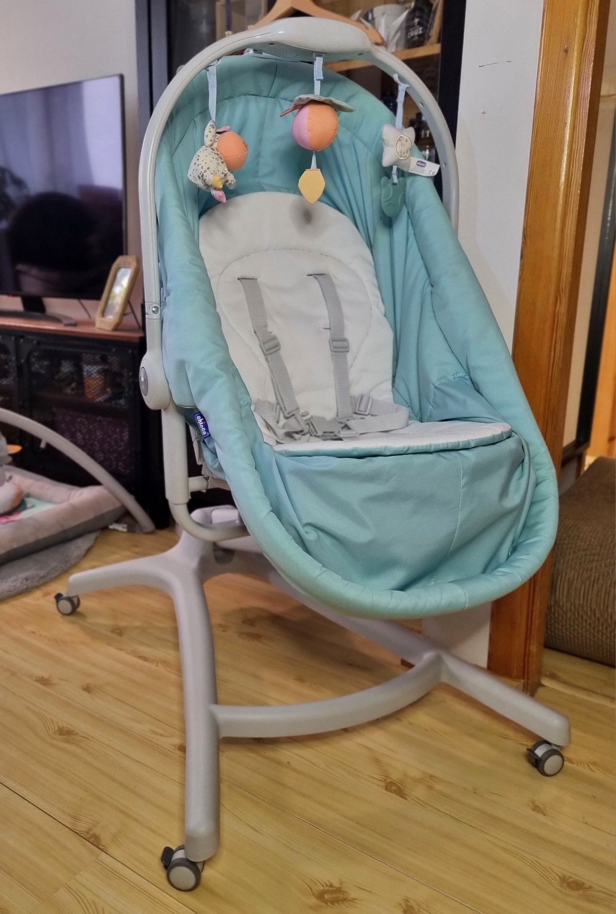 Łóżeczko mobilne mini dostawne Chicco Baby Hug 4w1 aquarelle fotelik