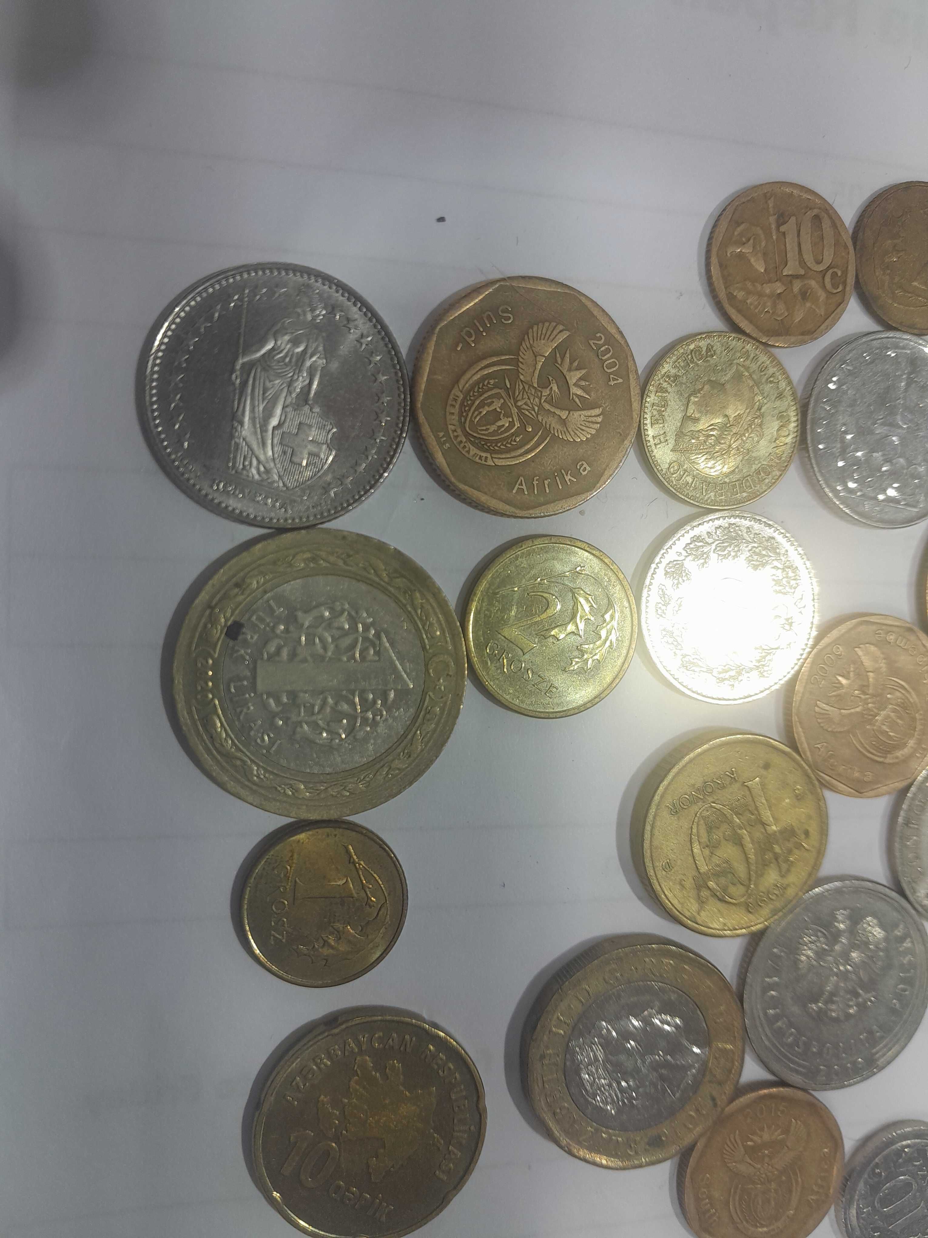 Varias moedas estrangeiras