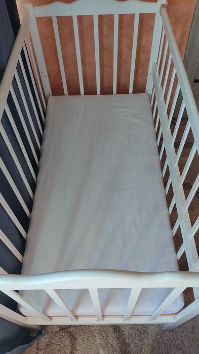 Дитяче ліжко з матрацом