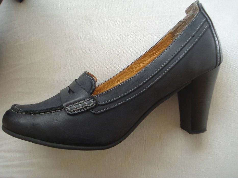 Sapatos pele azul escuro tacão 7cm 38 MOVE ON/ AEROSOLES