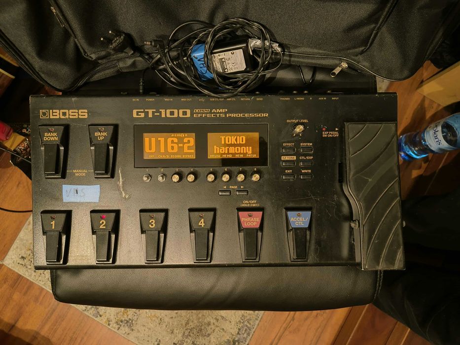 BOSS GT 100 + zasilacz x2 + pokrowiec