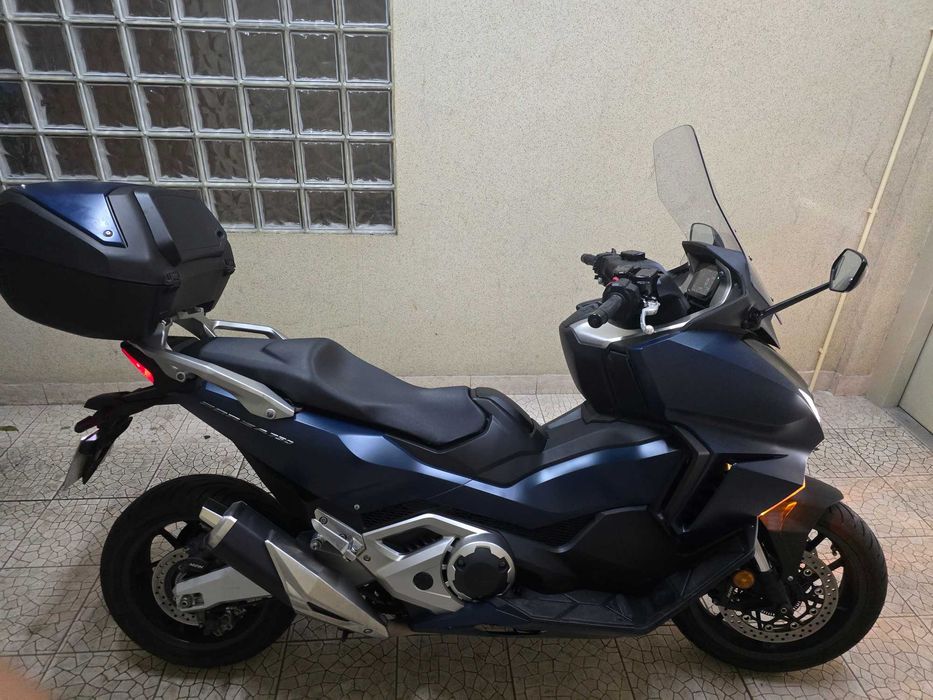 Para venda Honda Forza 750