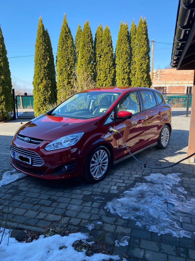 Ford C-max Hybryda Plug-in 2017 rok