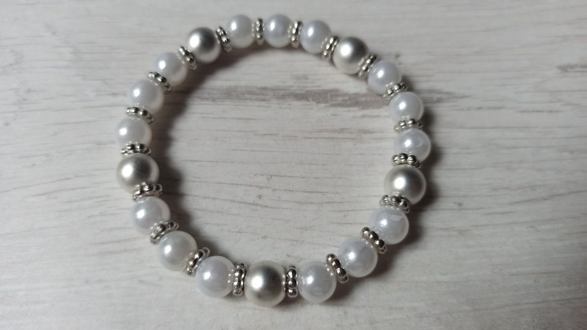 Bransoletka na gumce sztuczne perla i hematyt