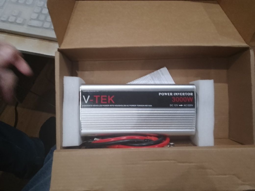 Инвертор V-Tek 3000w dc 12v - Ac 220v