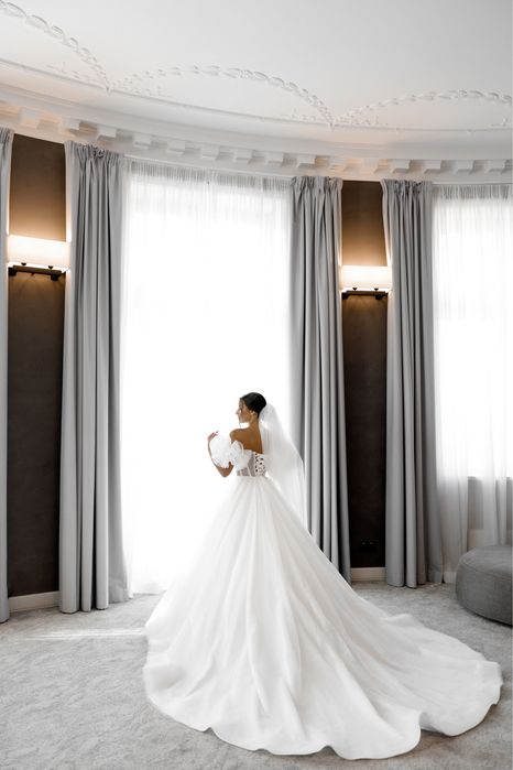 Продам весільну сукню