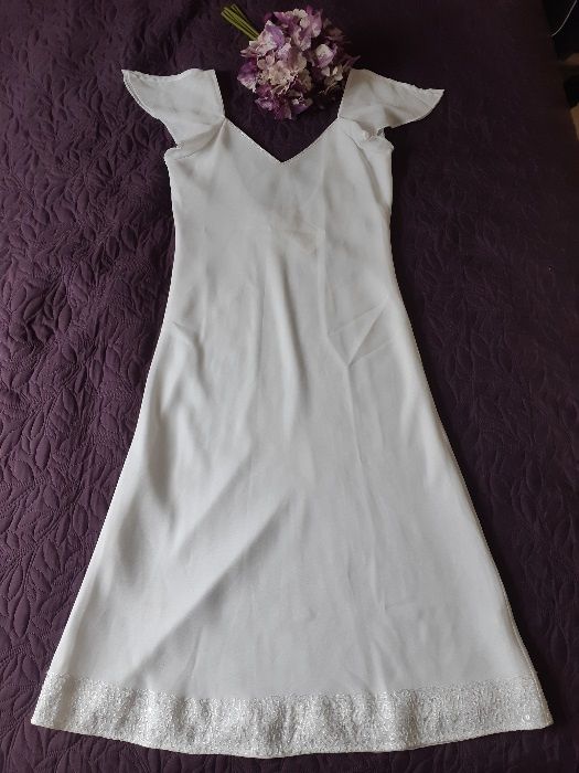 Сукня жіноча біла святкова розмір 10