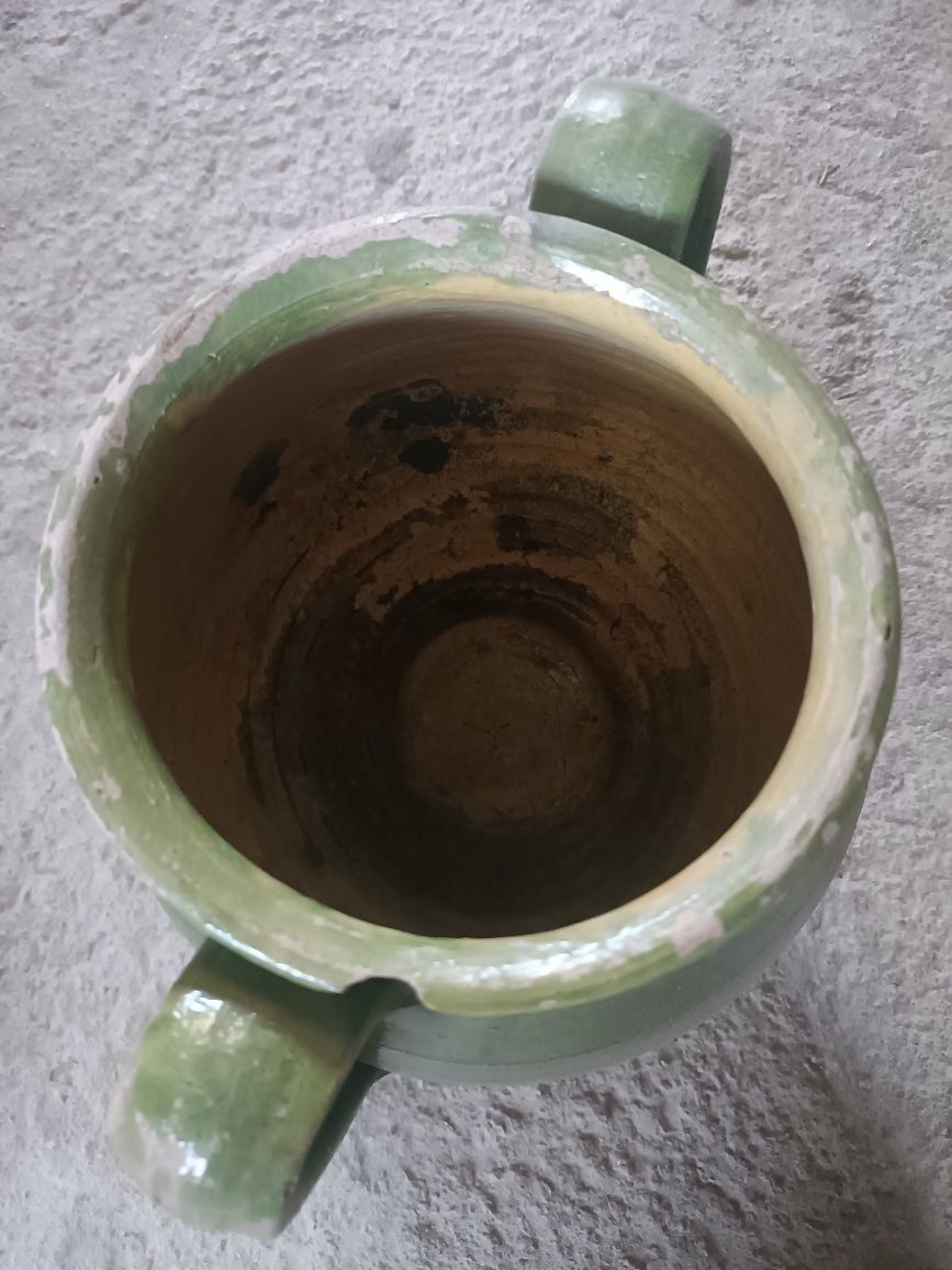 Pote de barro verde