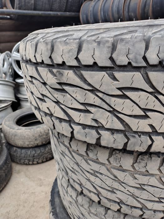Продам Шини Bridgestone Всесезонні 265/65/17