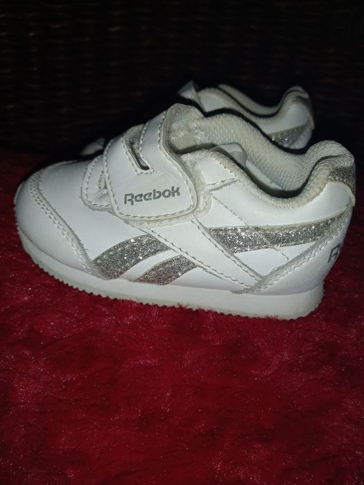 Sapatilhas  brancas e prateadas  reebok