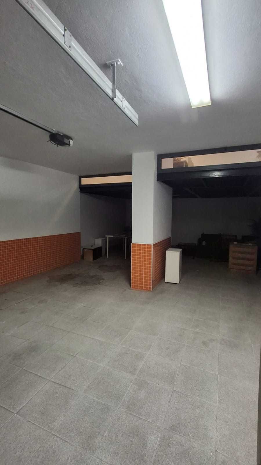 Moradia Gaveto T3+1 com terraço no último piso– Ferreiros – Braga