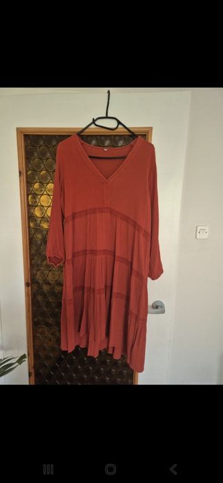 Sukienka midi z wiskozy