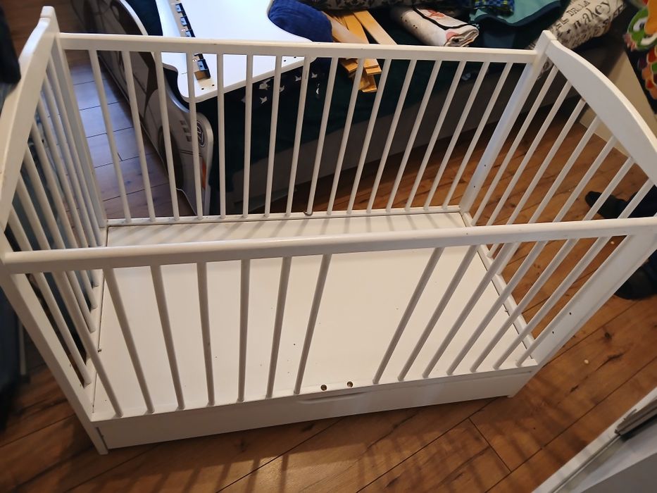 Łóżeczko białe z szufladą