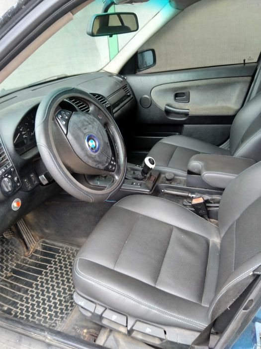 Продам бмв е36,авто економне,та просте.