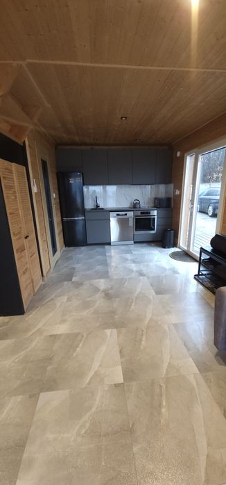 Domek nad jeziorem,JACUZZI I SAUNA,własna linia brzegowa