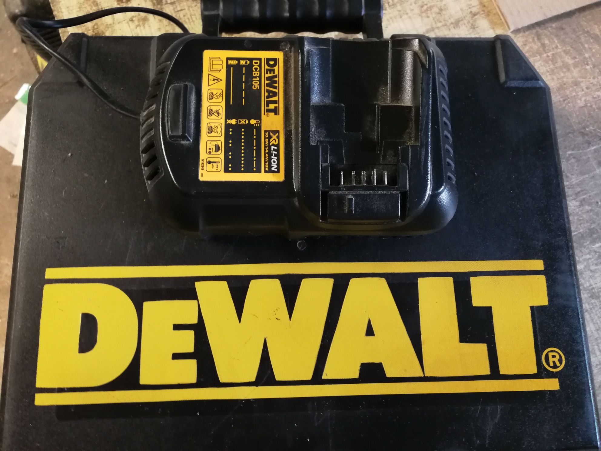 Wkrętarka Dewalt DCD 730