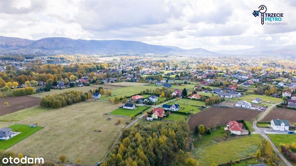 Działka budowlana w spokojnej okolicy - Hałcnów