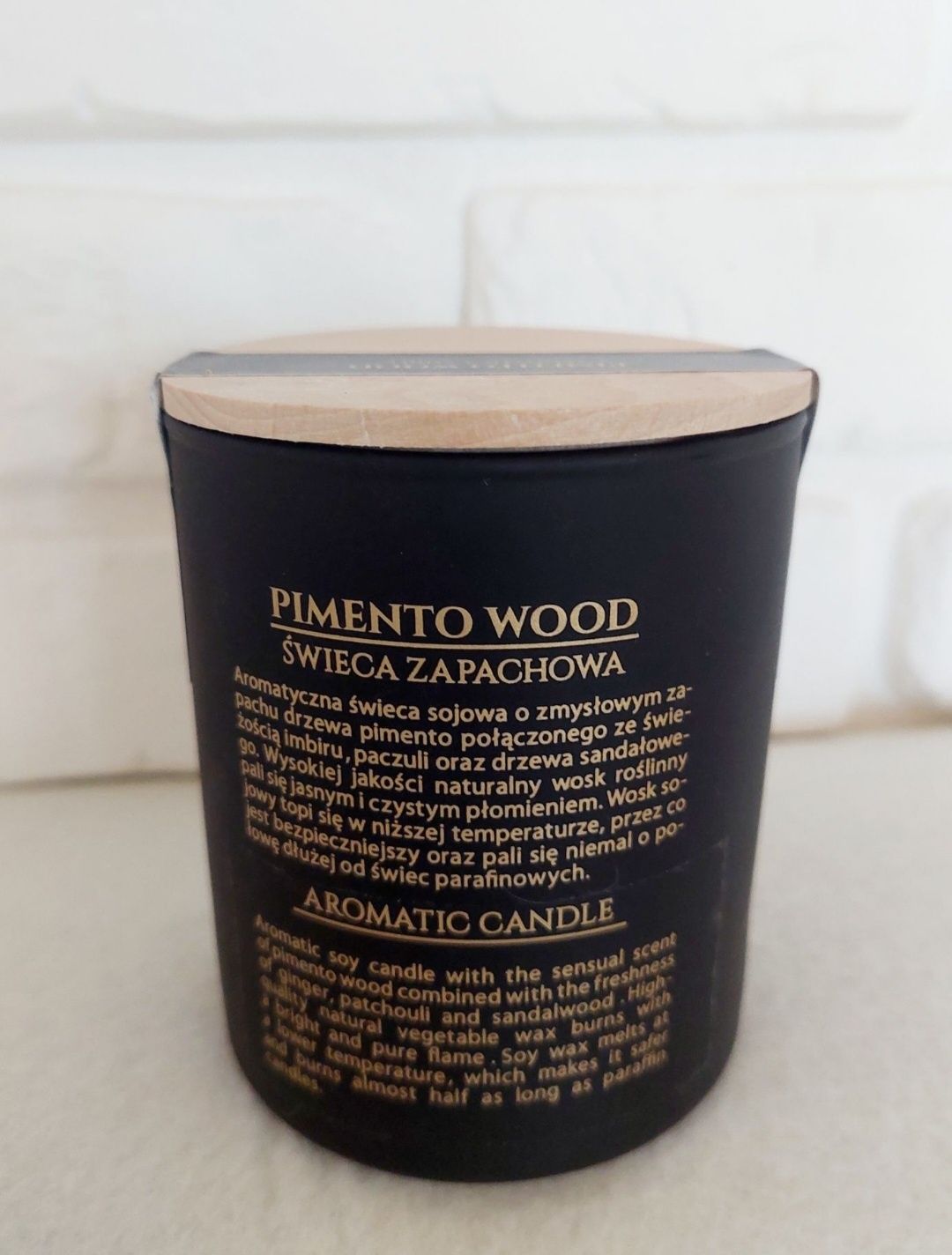 Duża elegancka zapachowa świeca sojowa Pigmento Wood Stara Mydlarnia