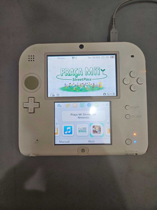 Nintendo 2DS completa com caixa