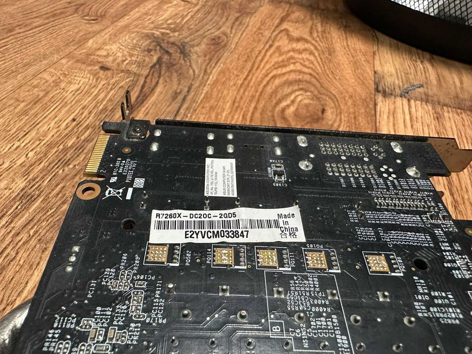 Karta graficzna ASUS Radeon R7 260X 2GB w pełni sprawna
