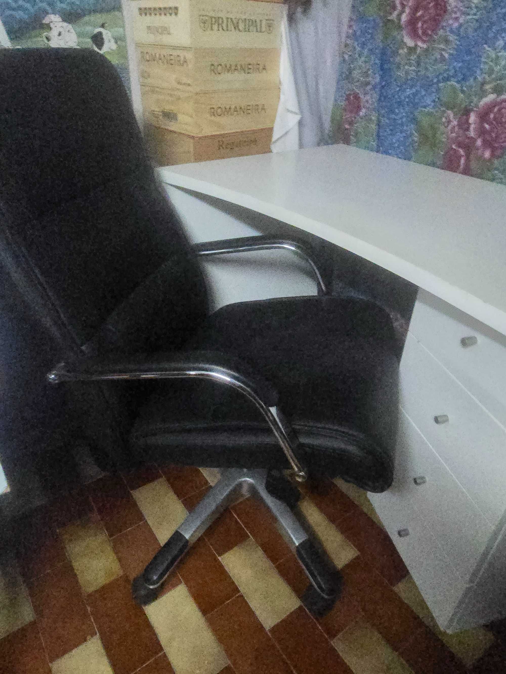 Mesa com cadeira Escritório