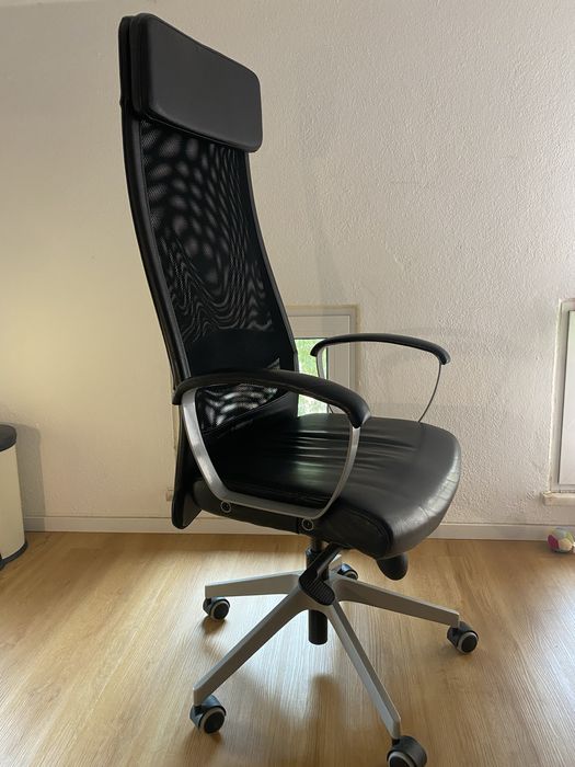 Cadeira de escritório preto