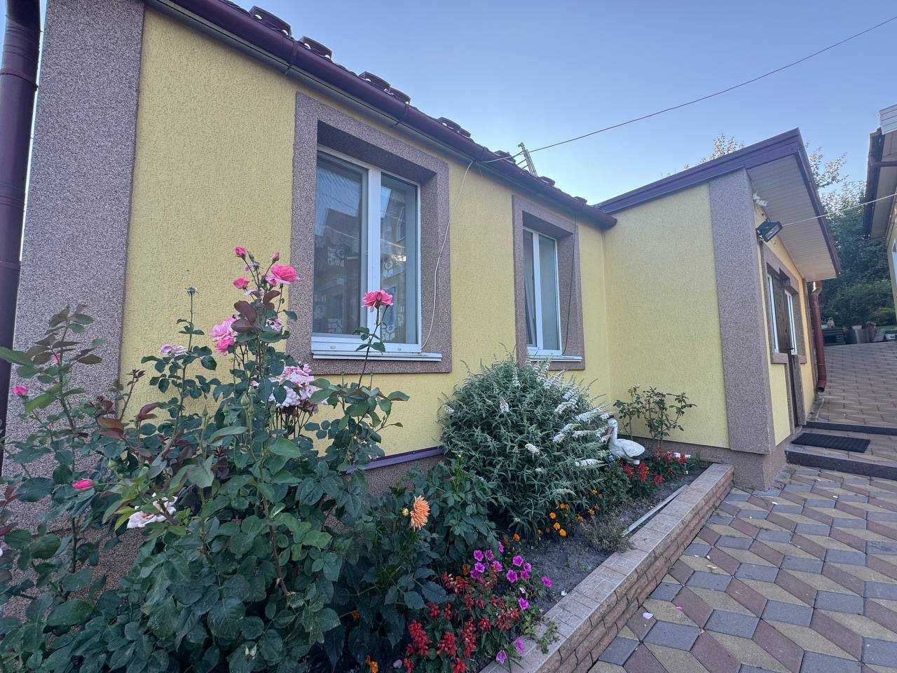 Будинок 45м Хотів/ Теремки метро Феофанія