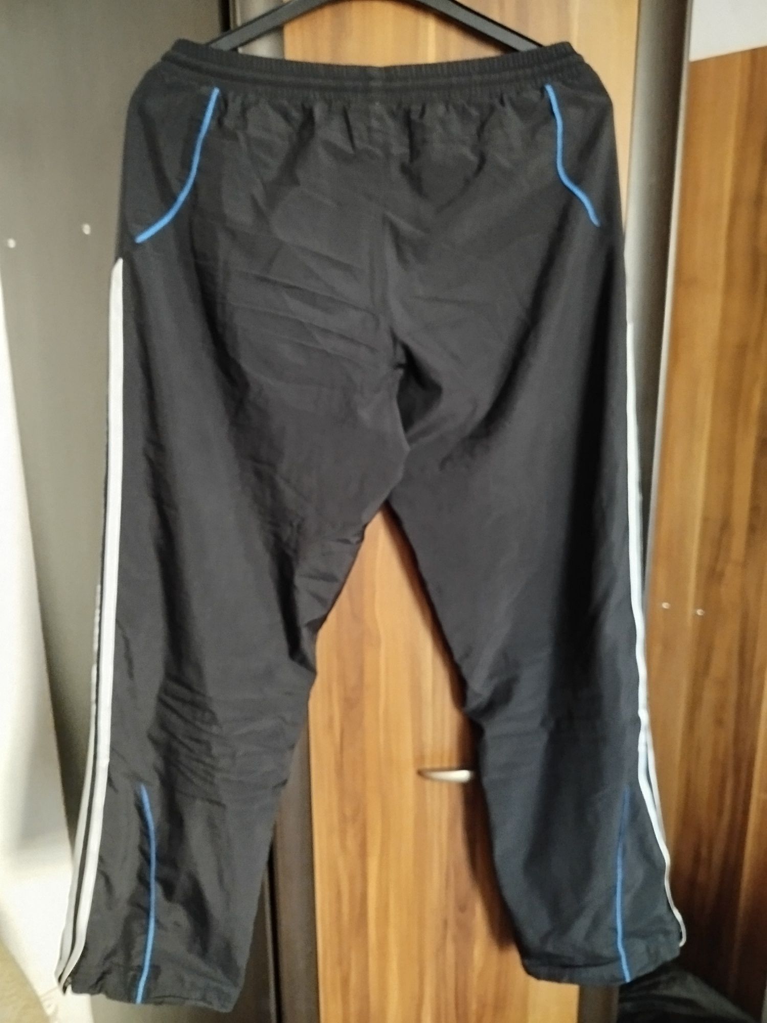 Spodnie sportowe męskie Adidas rozmiar M stan idealny