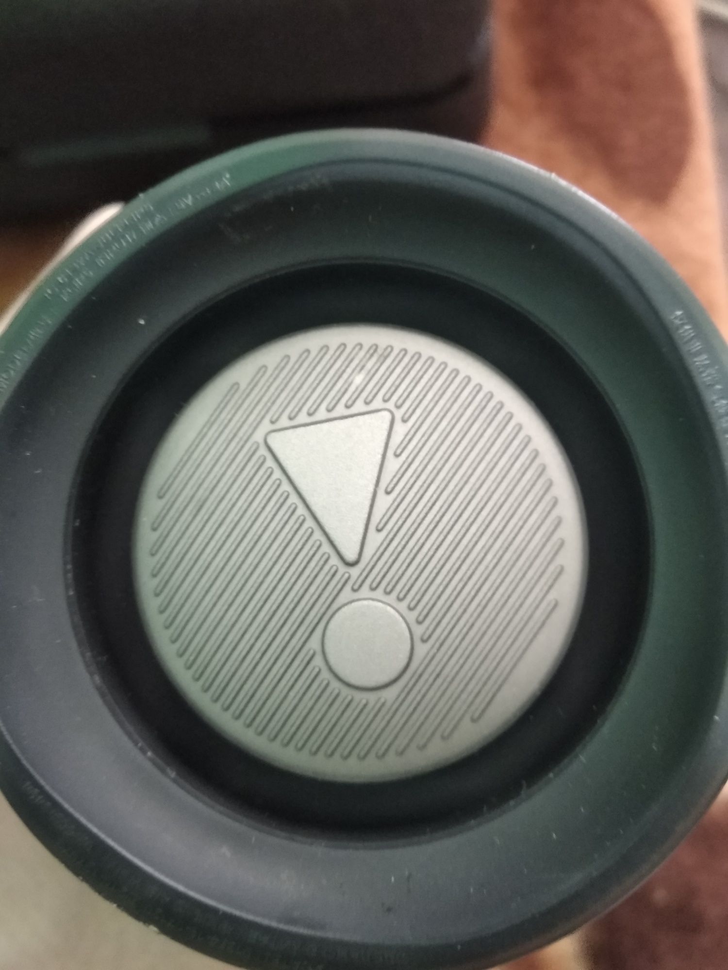 JBL flip 5.  Колонка